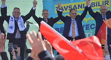 Bakan Özhaseki: "Gittiğim her yerde söylüyorum, kentsel dönüşüm esas, Türkiye'nin her yerinde yapılması lazım"