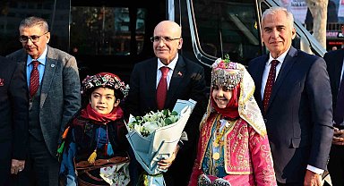 Bakan Şimşek'ten Vali Coşkun ve Başkan Zolan'a ziyaret