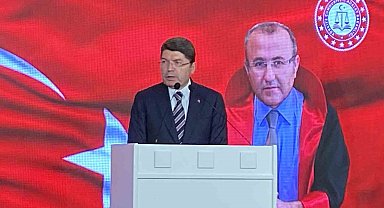 Bakan Tunç: "Mehmet Selim Kiraz'a sıkılan kurşun Türkiye'ye sıkılan kurşundu, adalete, hukuka sıkılan kurşundu"