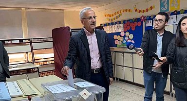 Bakan Uraloğlu, oyunu Ankara'da kullandı
