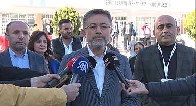 Bakan Yumaklı, Ankara'da oyunu kullandı