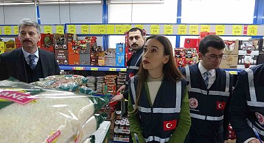 Balıkesir'de Ramazan ayı öncesi marketlerde fiyat ve etiket denetimi