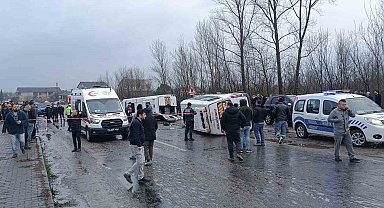 Bartın'da işçi servisleri kaza yaptı: 1 ölü, 15 yaralı