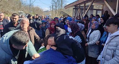 Bartın'daki feci kazada ölen sürücü son yolculuğuna uğurlandı