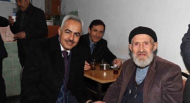 Başkan Adayı Çelebi'nin İzani dedeyle sohbeti yürek ısıttı