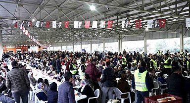 Başkan Akay: "Ramazan'da aşımızı paylaşıyoruz, iftar sofralarımızda buluşuyoruz"