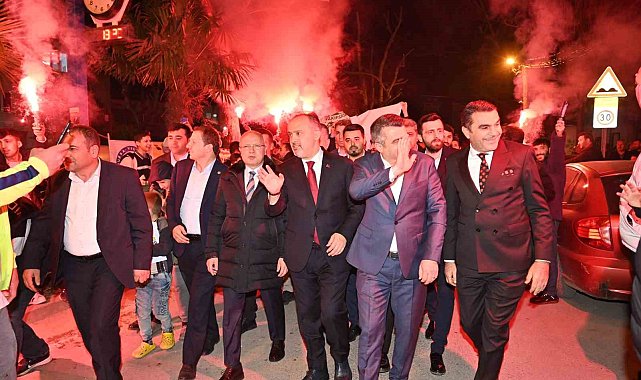 Başkan Aktaş'a gençlerden coşkulu karşılama