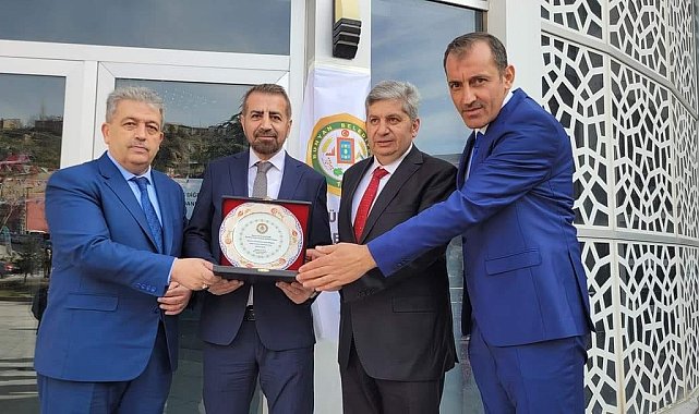 Başkan Altun: "Engelleri birlikte aşıyoruz"