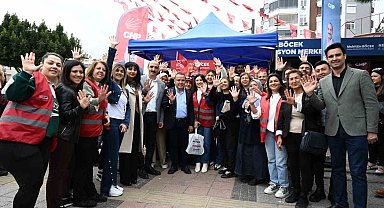 Başkan Böcek iftarını Konyaaltı'nda esnaf sofrasında yaptı