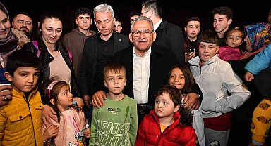 Başkan Büyükkılıç, Ramazan etkinliklerinde vatandaşlarla kucaklaştı