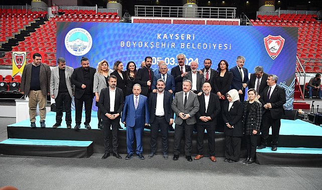 Başkan Büyükkılıç'tan Kayseri'de bir ilk: Kuaför Güzellik Fuarı