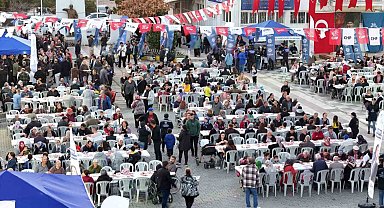 Başkan Çerçioğlu, Çeştepe'de vatandaşlarla iftarda buluştu