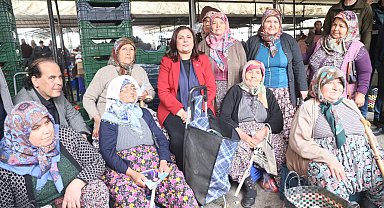 Başkan Çerçioğlu Karpuzlu pazarında vatandaşlarla buluştu