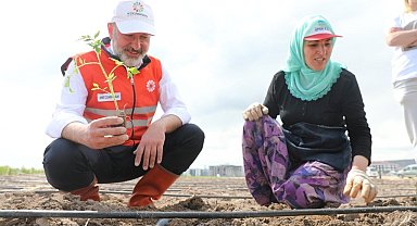 Başkan Çolakbayrakdar, "Projelerimizde kadınlara, her zaman pozitif ayrımcılık yapıyoruz"