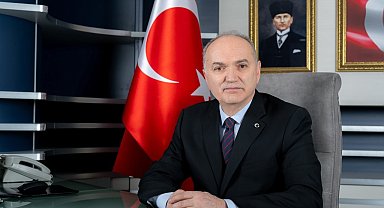 Başkan Özlü "18 Mart, vatan sevgisinin dünyaya gösterildiği şanlı tarih"