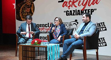 Başkan Şahin, gençlerin sorularını yanıtladı