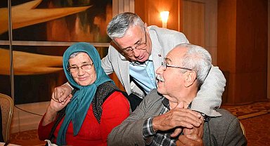 Başkan Topaloğlu'ndan yaşlılara iftar yemeği