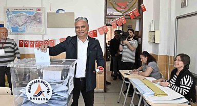 Başkan Uysal oyunu kullandı