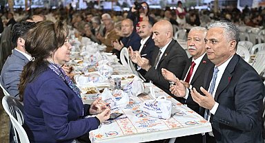 Başkan Uysal: "Etle tırnak gibi olalım"