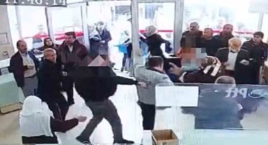 Batman'da güvenlik görevlisinin bıçaklanma anı güvelik kamerasına yansıdı