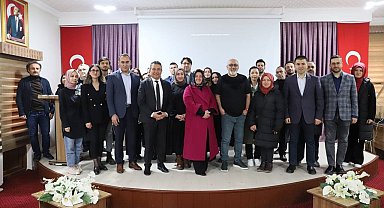Bayburt'ta velilere ve öğretmenlere OSB semineri verildi