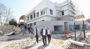 Bayraklı'nın yeni kültür merkezi ve anaokulunda sona gelindi
