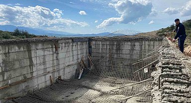 Beton dökümü esnasında meydana gelen çökmede 4 işçi yaralandı