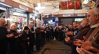 Beyazgül esnaf duasına katıldı