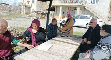 Beyşehir'de vatandaşlara tarlada, bahçede sağlık hizmeti
