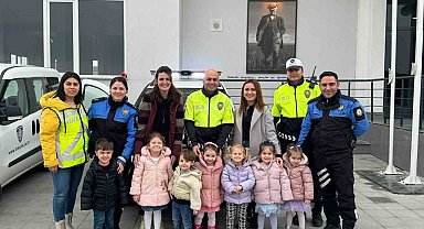 Bilecik'te minik öğrencilere polislik mesleği tanıtıldı