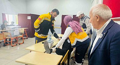 Bilecik'te sandık müşahidi baygınlık geçirdi