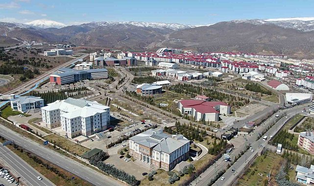 Bingöl Üniversitesi Rektörü Prof. Dr. İbrahim Çapak: ''Bütün olarak bakıldığında üniversitemiz kendi emsalleri arasında bir numara"