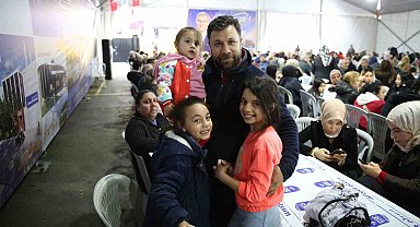 Binlerce vatandaş Eyüpsultan'da dev iftar sofrasında buluşacak