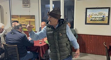 Bisikletli bağımsız belediye başkan adayı kahve kahve gezip oy istiyor