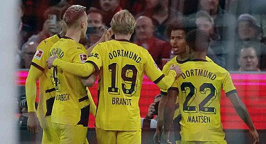 Borussia Dortmund, 10 yıl sonra deplasmanda Bayern Münih'i devirdi