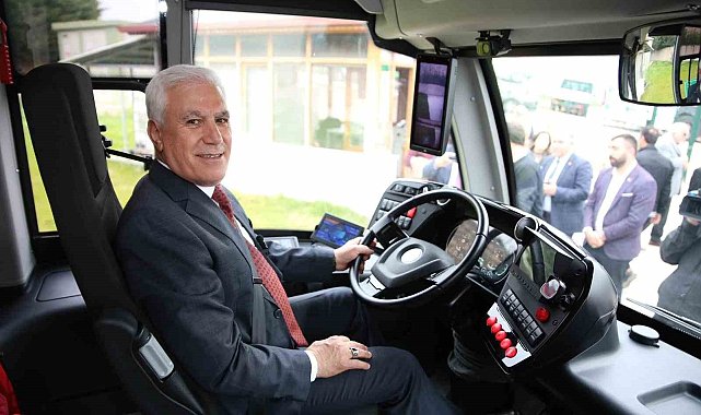 Bozbey: "Bursa'yı tanıştıracağımız metrobüs için ön siparişi verdik"