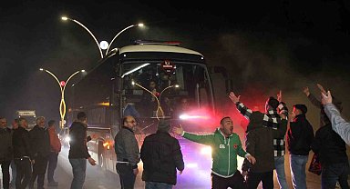 Bozokspor kafilesini taraftarlar şampiyon gibi karşıladı