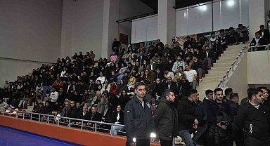 Bulanık'ta 'Kurumlar Arası Voleybol Turnuvası' sona erdi