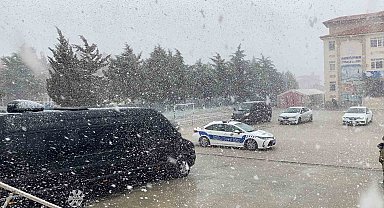 Burdur'da mart ayında lapa lapa kar yağdı