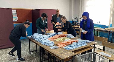 Burdur'da oy sayma işlemi devam ediyor