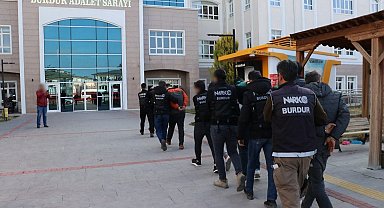 Burdur'da uyuşturucu operasyonu: 11 şüpheli tutuklandı