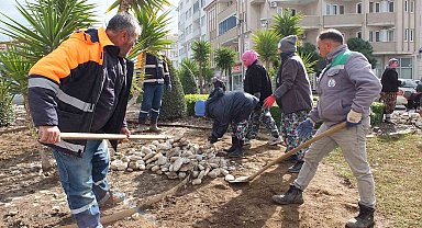 Burhaniye'de Belediye ekipleri bahar mesaisine başladı