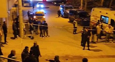 Bursa'da otomobilden sıkılan mermi 2 kadına isabet etti