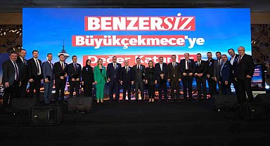 Büyükçekmece'nin gelişmesine katkı sunanlara madalya ve berat verildi