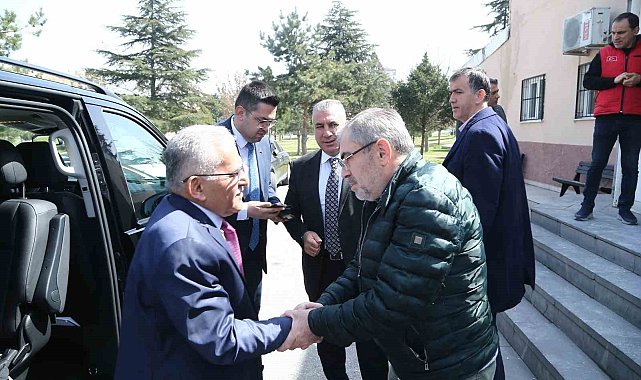 Büyükkılıç'tan Erciyes Feneri Derneği Marketine ziyaret