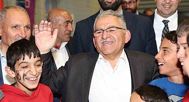 Büyükkılıç'tan vatandaşlarla iftar ve teravih buluşması