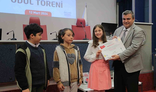 Büyükşehir'in İstiklal Marşı Okuma Yarışması ödül töreni gerçekleştirildi