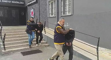 Çaldıkları aracın yakıtı bitince yenisini çalan hırsızlar tutuklandı