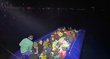 Çanakkale açıklarında 14'ü çocuk, 31 kaçak göçmen yakalandı