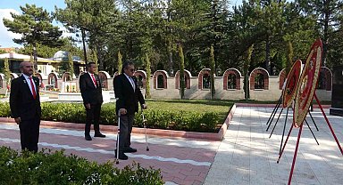 Çanakkale şehitleri Uşak'ta törenle anıldı